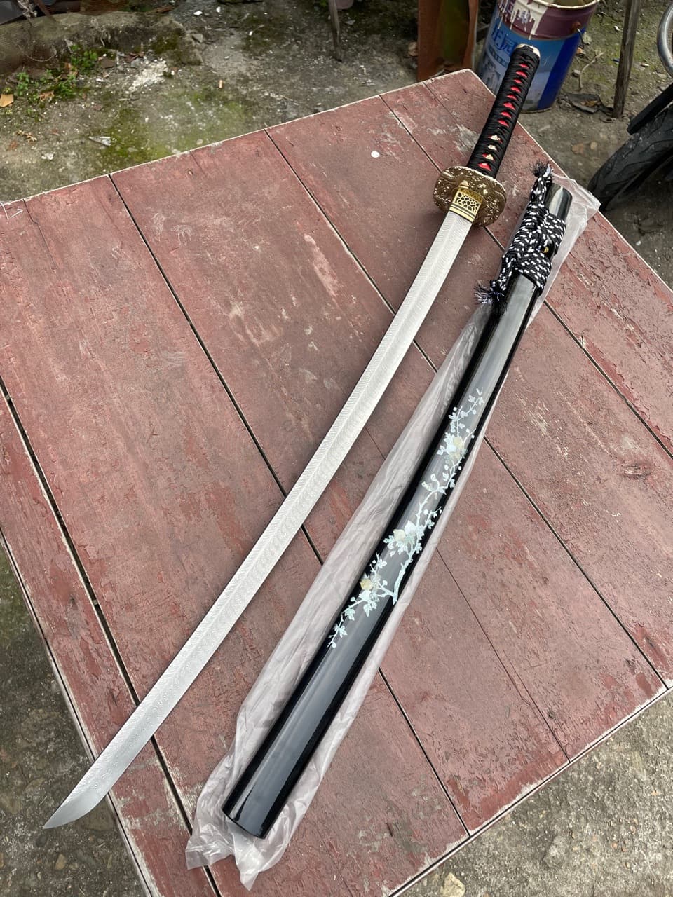 Wholesale Feather Pattern Hand-Forged Japanese Sword Integrated Long Sword Katana Unsharpened