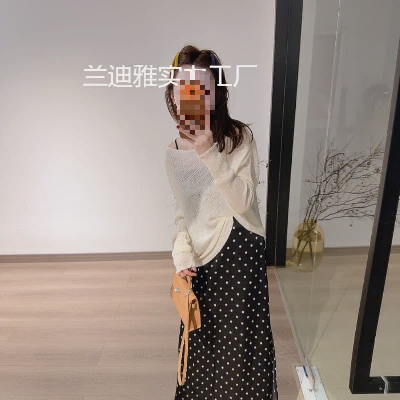 Xia Xia Outfit Set: Korean Style Batwing Sleeve Off-Shoulder Knit Top, Solid Color Basic Top with Polka Dot Skirt