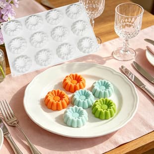 12-Cavity Chrysanthemum Chocolate Silicone Mold, Recessed Daisy Jelly Pudding Mold DIY Baking Cake Mold