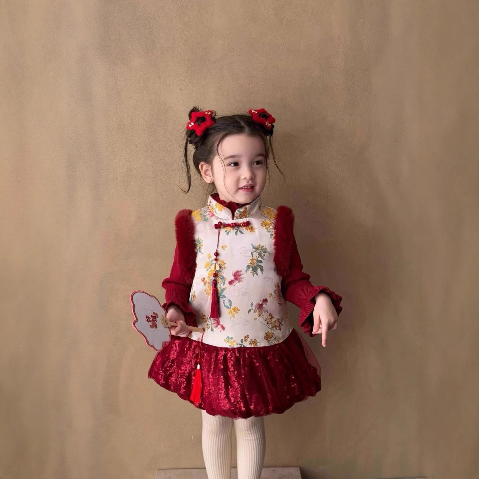 Girls' 2025 Winter New Style Chinese Style Jacquard Vest with Sequins and New Year Dress, Cheongsam, Vest Dress