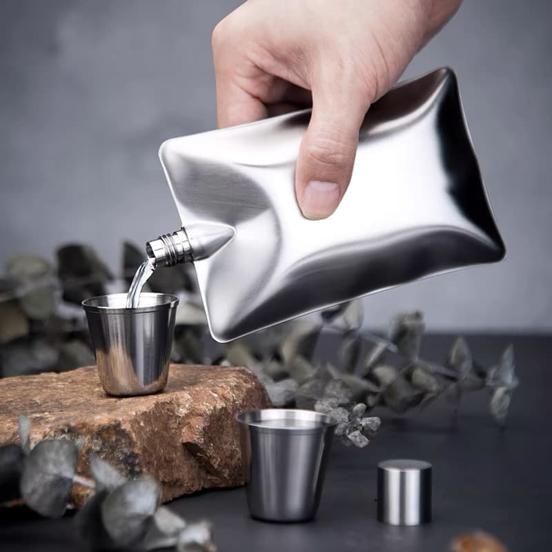 304 Special-Shaped Creative Stainless Steel Liquor Flask, 6oz Wave Design, Outdoor Portable Minimalist Flask