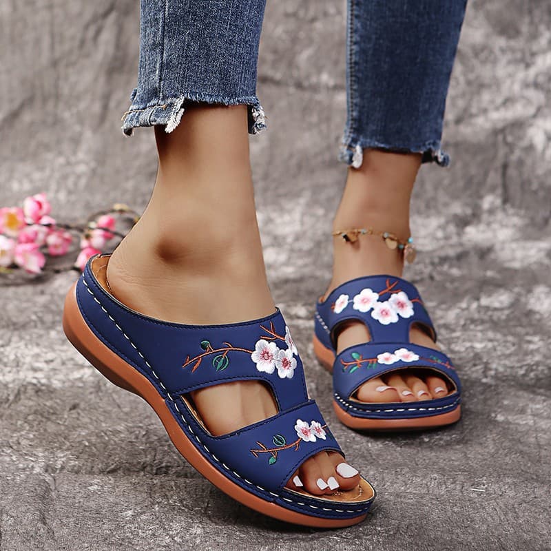 Embroidered Thick-Soled Slide Sandals for Women - Large Size, Summer Roman Style with Wedge Heel, 2025 Women's Casual Slippers