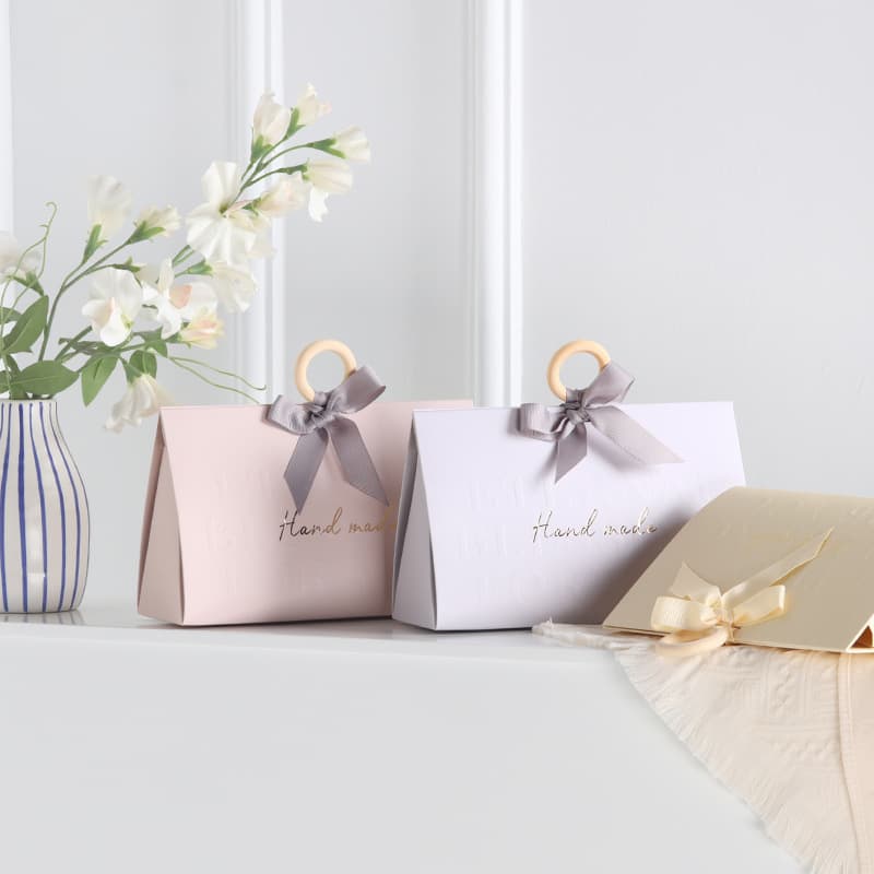 Milan Light Luxury Gift Bag 3-Color Wooden Ring Handle Souvenir Gift Box Paper Box In Stock Wholesale Jewelry Box
