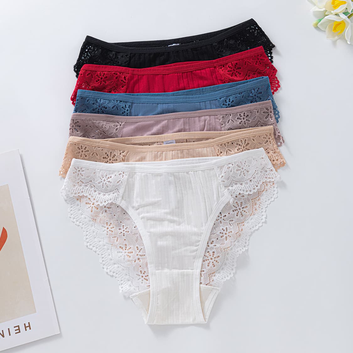 2024 New Lace Mix Design French Sexy European and American Ladies Triangle Panties Multi-Color Low-Waist Sexy Lace
