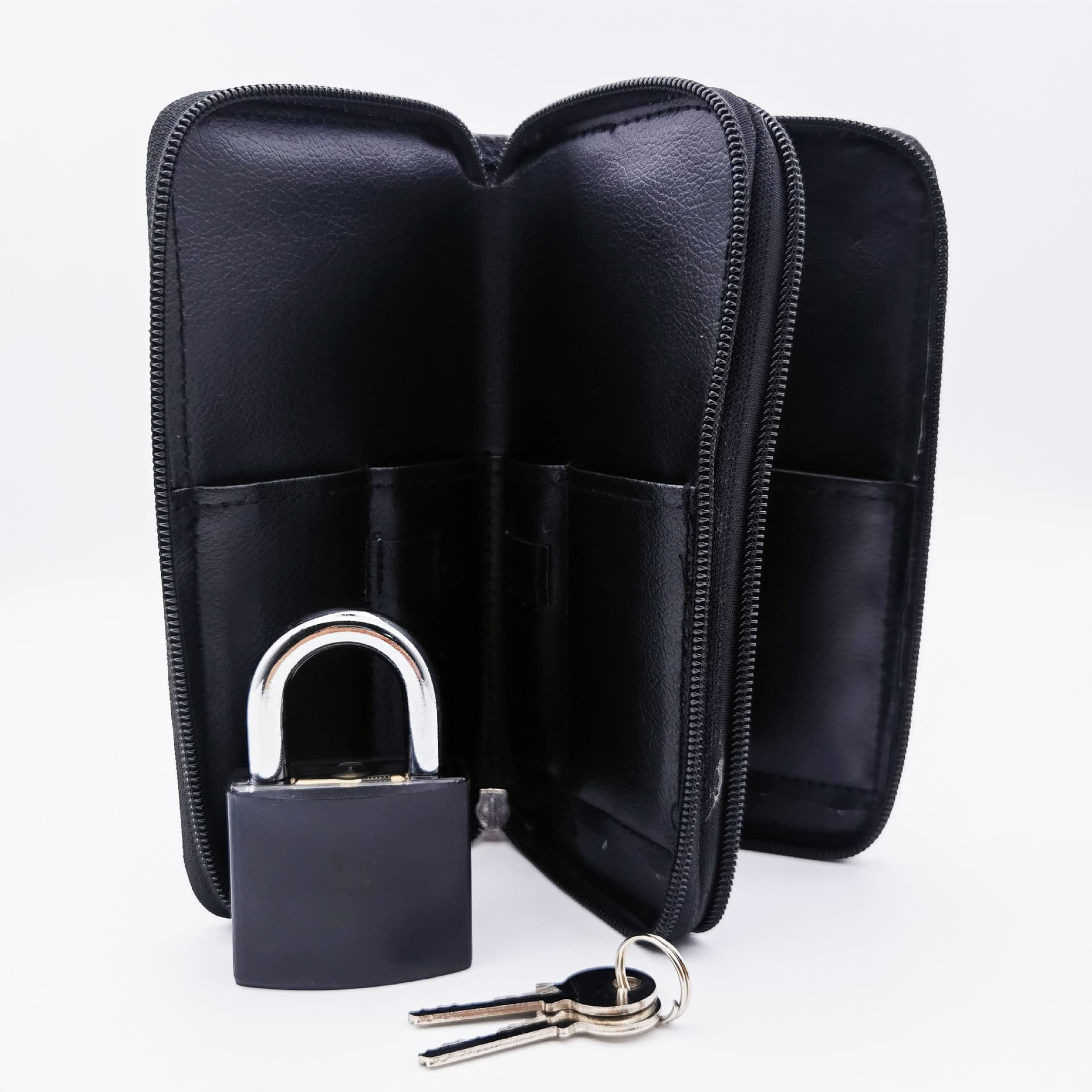Cross-border e-commerce best-selling bear lock set, 6-piece set, 24-piece set, 17-piece set, folding comb tool set.