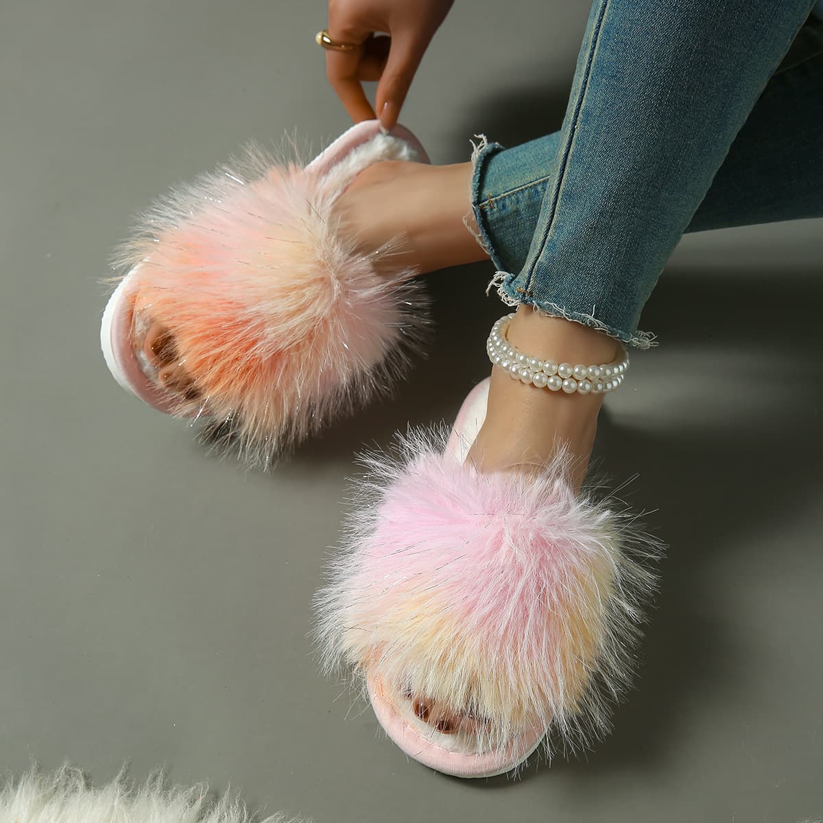 Factory direct supply, in stock, cross-border fuzzy slippers, home slippers, cotton slippers, men's and women's small orders, custom labeling and drop shipping