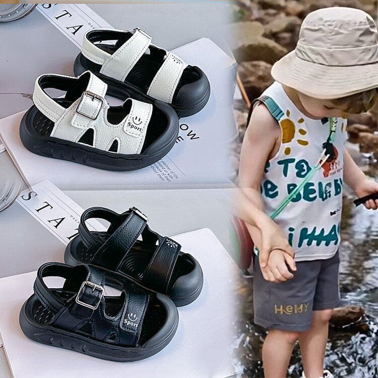 Children's Sandals 2026 Summer New Girls Ultra-Light Soft Sole Beach Shoes Boys Outdoor Anti-Slip Water Shoes