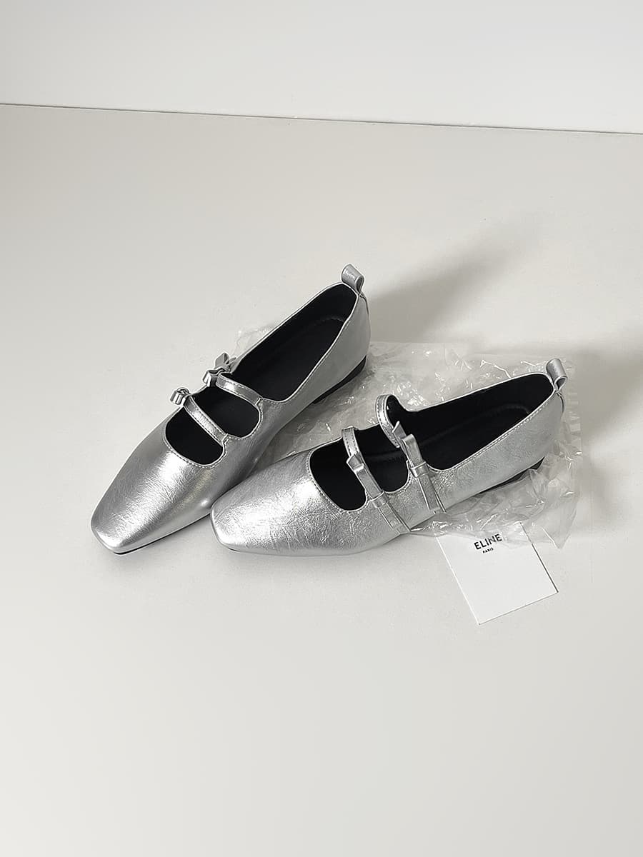 Lambskin version ~ Square toe silver Mary Jane shoes, flat, one-strap, bow, soft chunky heel, low-cut, single shoes.