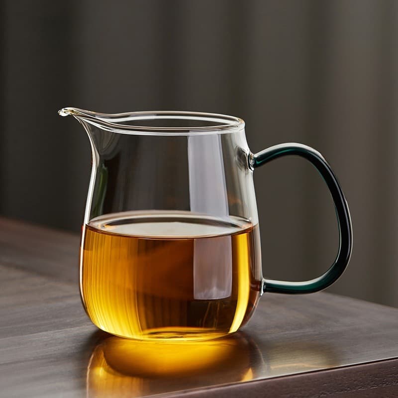 High Borosilicate Glass Eagle Spout Fairness Cup Heat-Resistant with Handle Tea Divider Egg Cup Fairness Tea Divider Glass Fairness Cup
