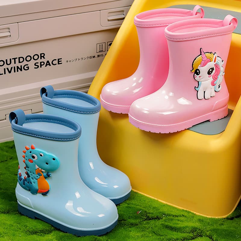 Cute Cartoon Kids Rain Boots, Boys and Girls Student Rain Shoes, Mid to Large Children, Smooth Surface, Soft Sole, Fleece-Lined Warm, Non-Slip Water Shoes