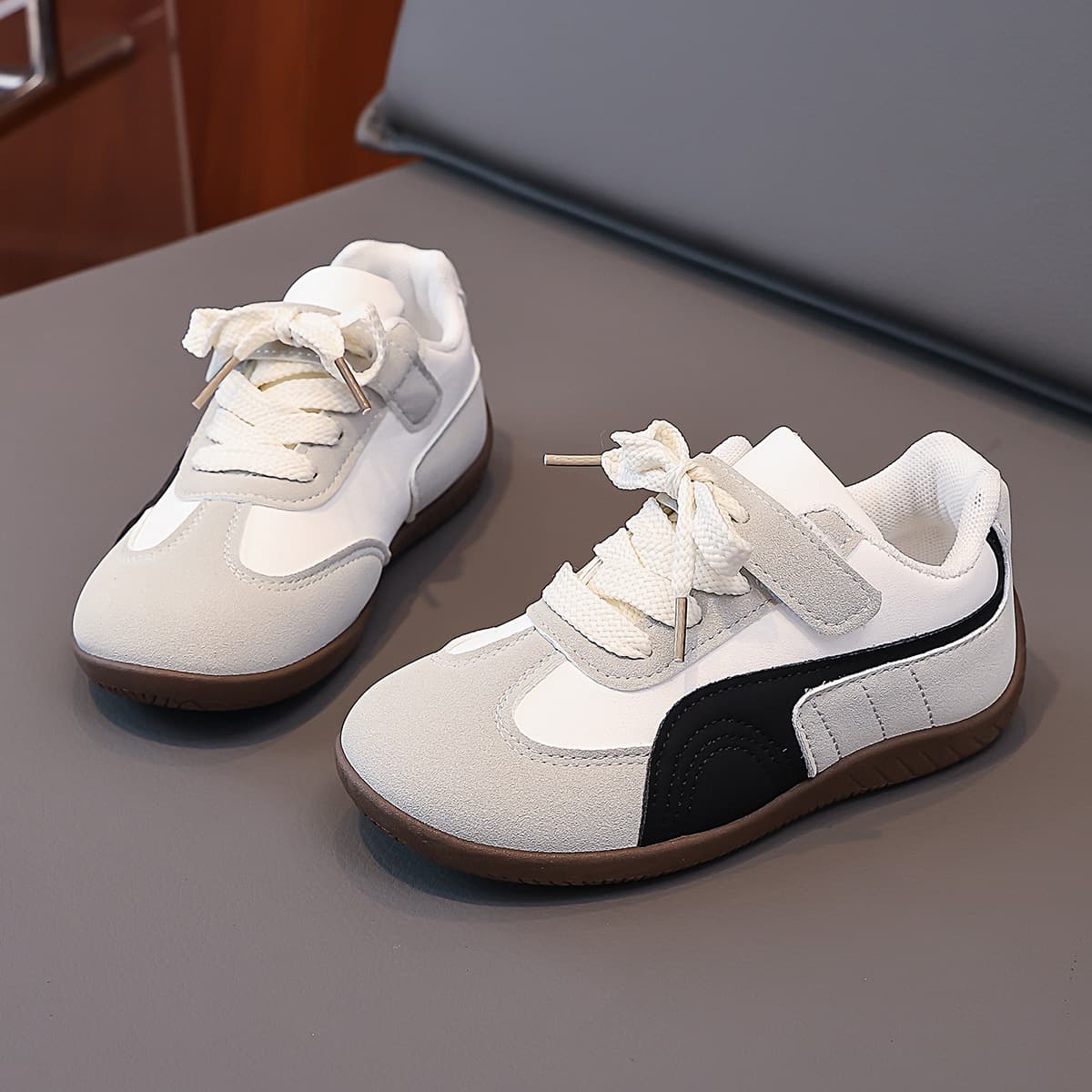 Children's Sports Shoes, Girls' Shoes, 2026 Spring and Autumn Fashion Versatile Soft-Soled German Training Shoes, Boys' Casual Running Shoes