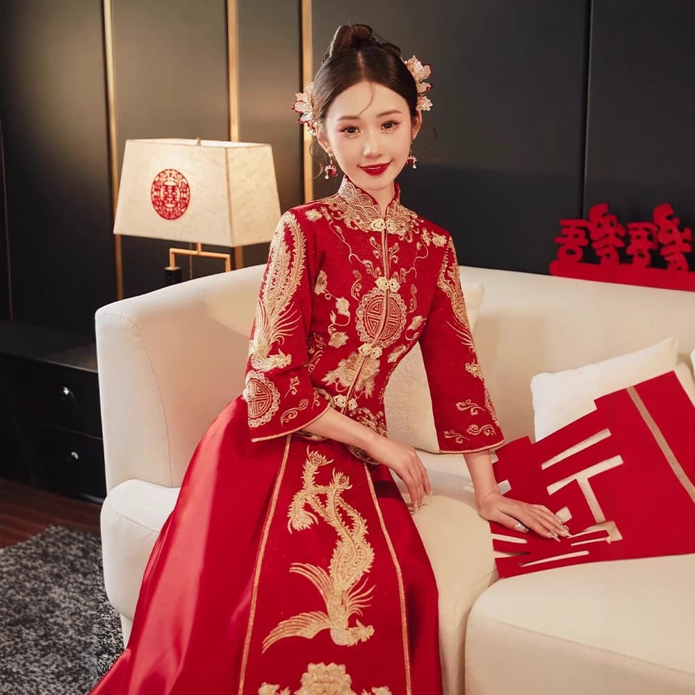 Xiuhe Dress Bride 2024 Chinese-Style Wedding Dress Petite Toast Dress New Chinese-Style Dragon and Phoenix Gown Petite Height-Enhancing