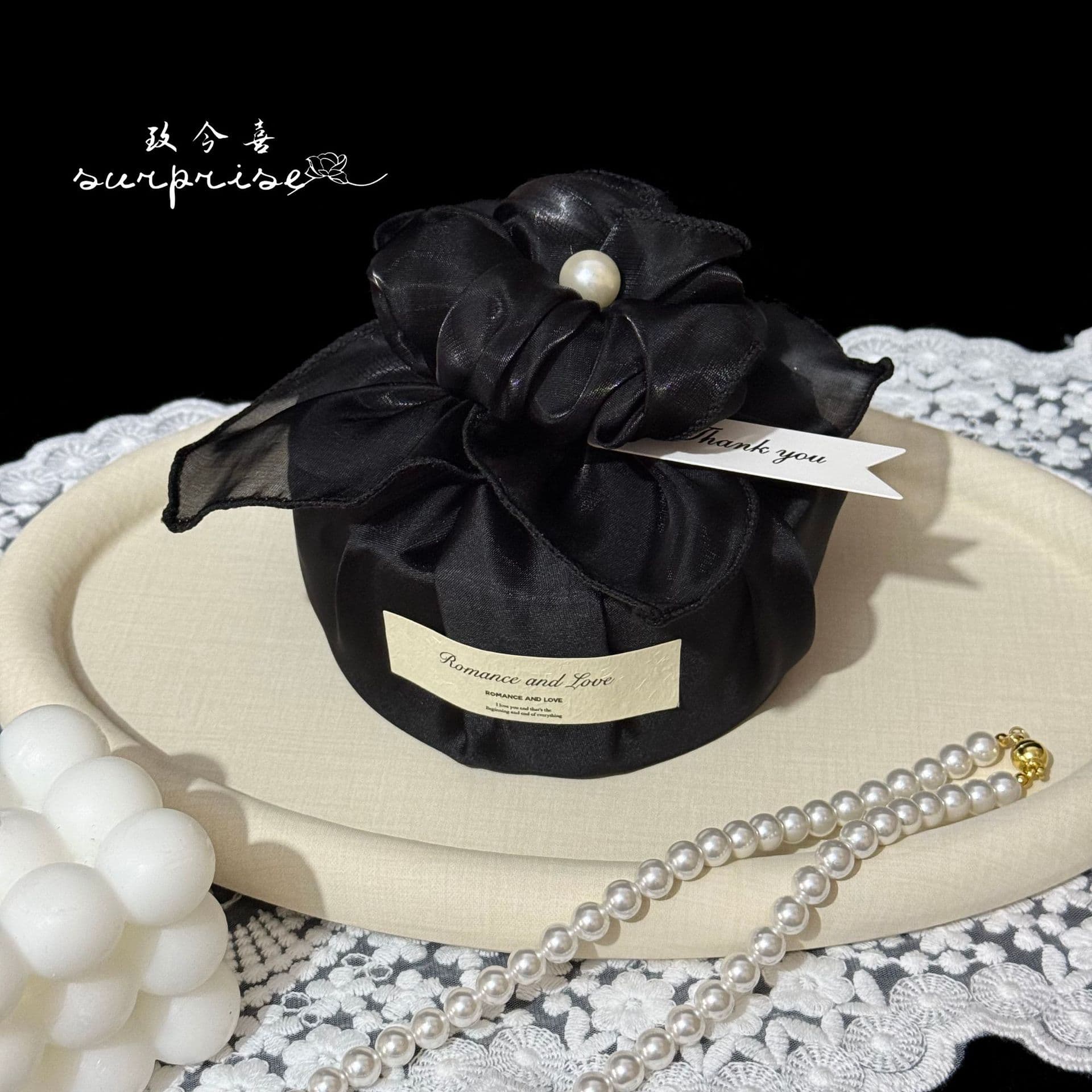 Ins style high-end souvenirs wrapped in mesh fabric bridesmaids and groomsmen accompaniments gift box package flower basket gift wedding candy box