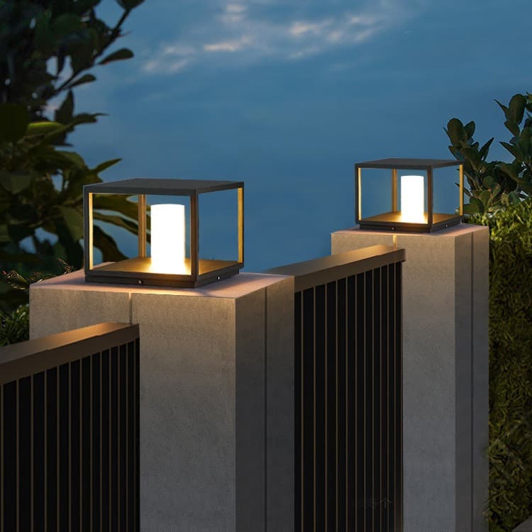 Post Cap Solar Outdoor Light Waterproof Fence Lamp for Villa Gate Pillar Exterior Use