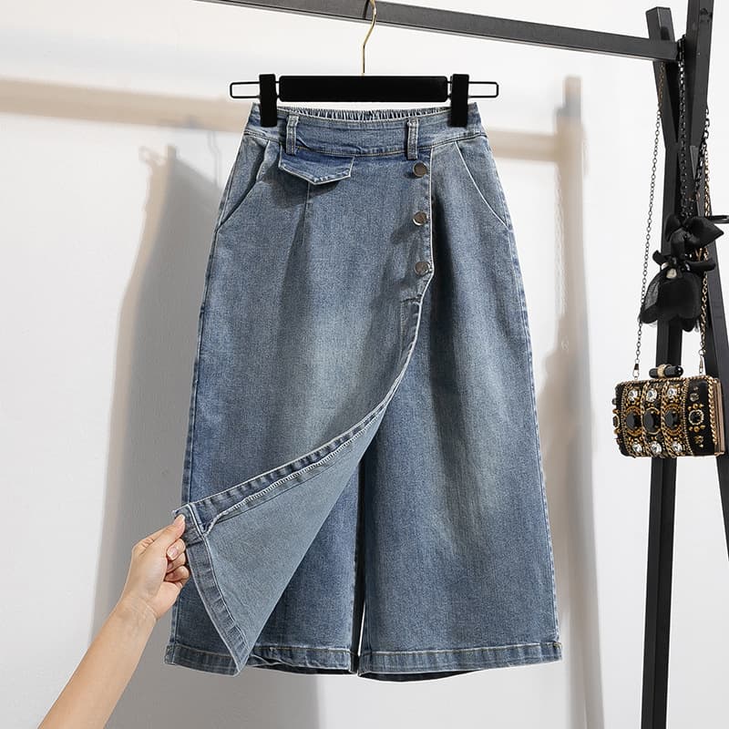 Plus-size denim cropped pants for plus-size women, retro style, autumn high-waisted A-line pleated skirt.