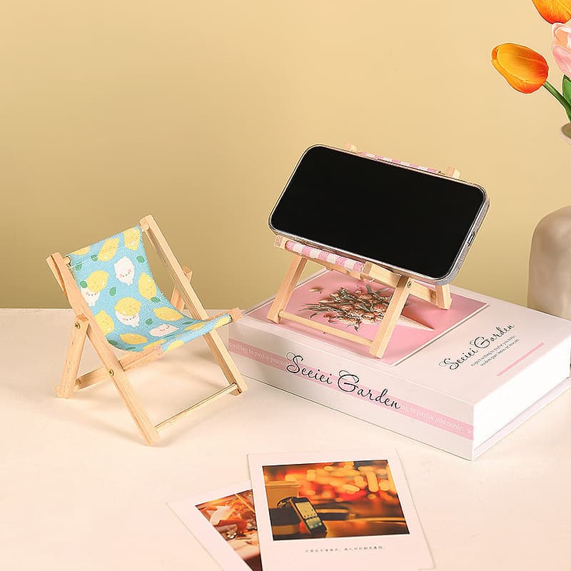 Beach chair mobile phone holder multi-functional desktop mobile phone lazy support frame creative wooden mini small furniture ornaments