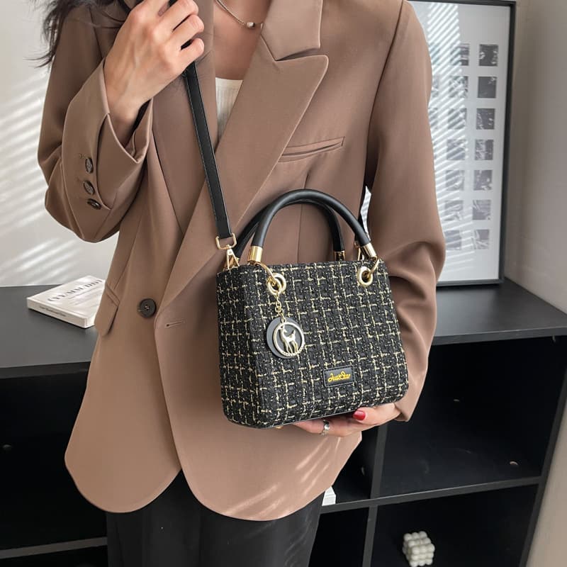Women's French-style high-quality small Chanel-style handbag, niche simple versatile fashion crossbody bag wholesale