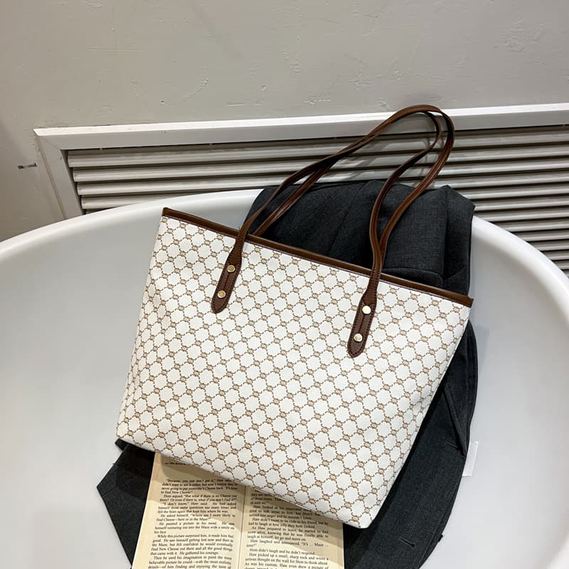 Large Capacity Retro Fashion Printed Light Luxury Tote Bag Women's Early Spring New Fashionable Casual All-match Shoulder Bag