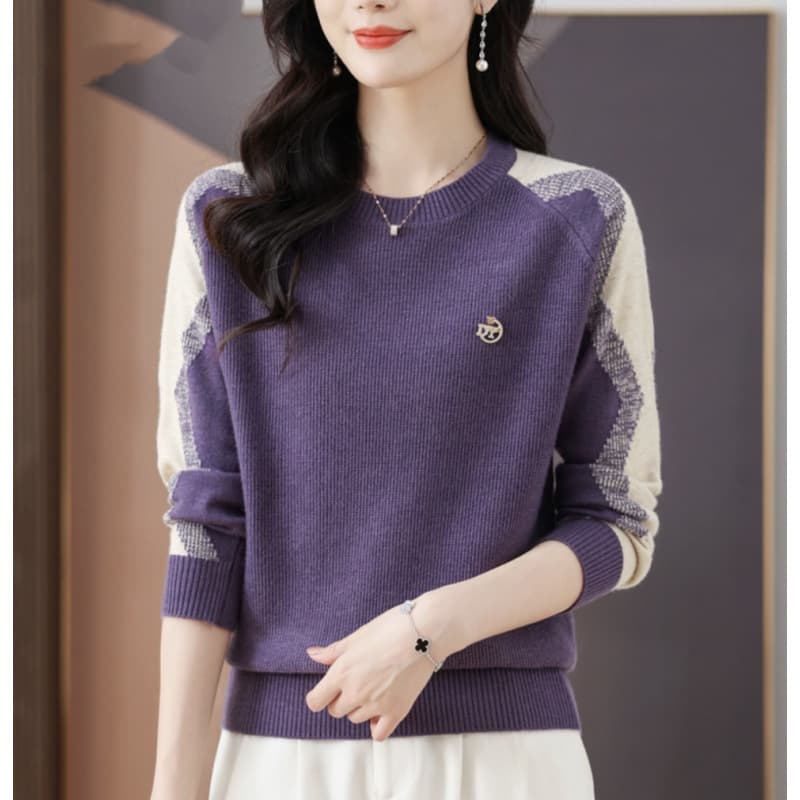 2026 Autumn/Winter Base Layer Top for Women, Round Neck Color Block Sweater, Loose Fit, Slimming, Short Style, Outerwear Knit Top