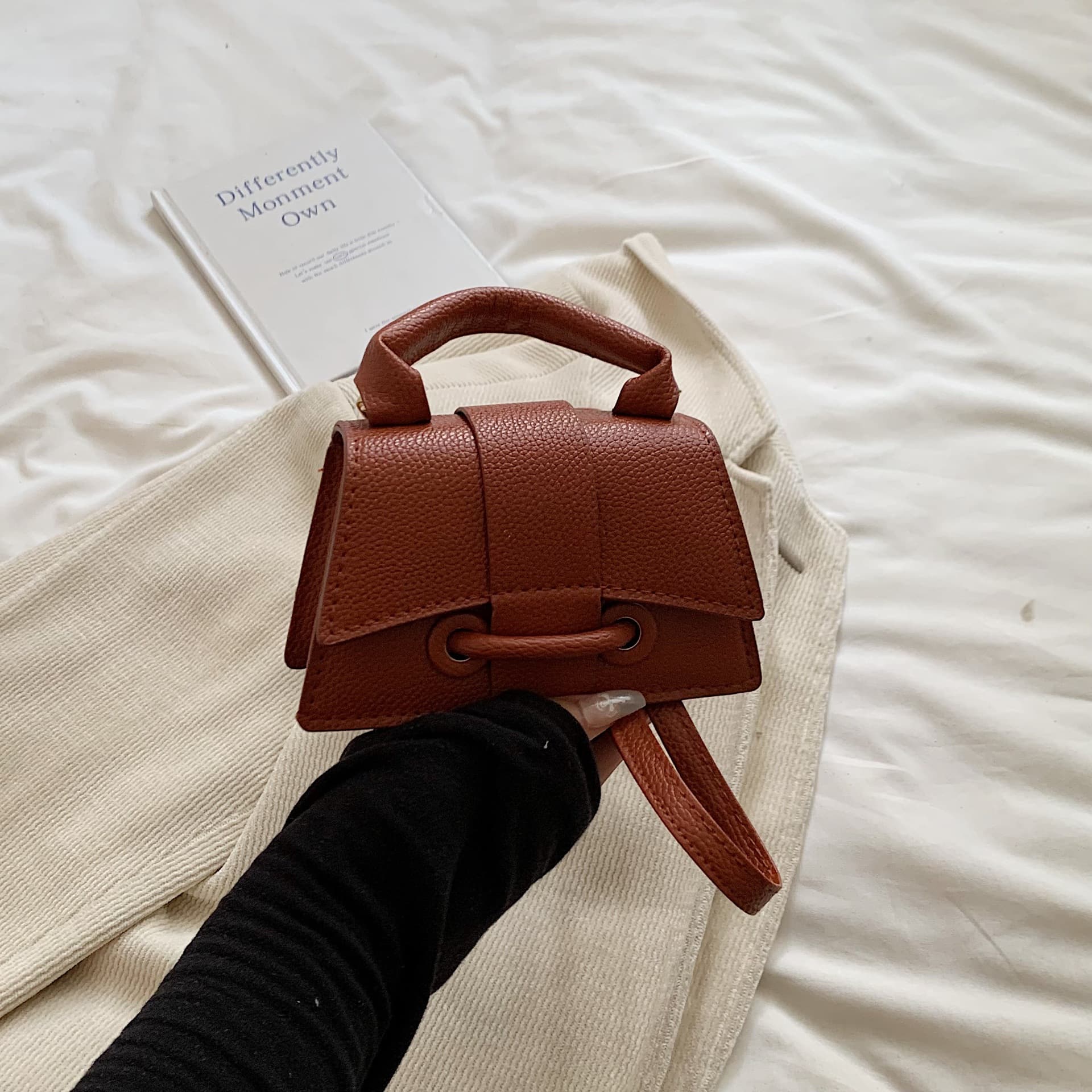 Foreign trade simple temperament handbag 2024 early autumn new versatile ins single shoulder crossbody bag small square bag Korean version for women