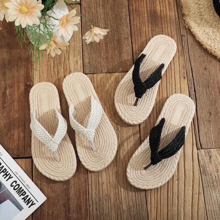 Summer Korean Style Casual Straw Woven Women's Sandals Flip Flops Breathable Lightweight Rubber Bottom Beachwear