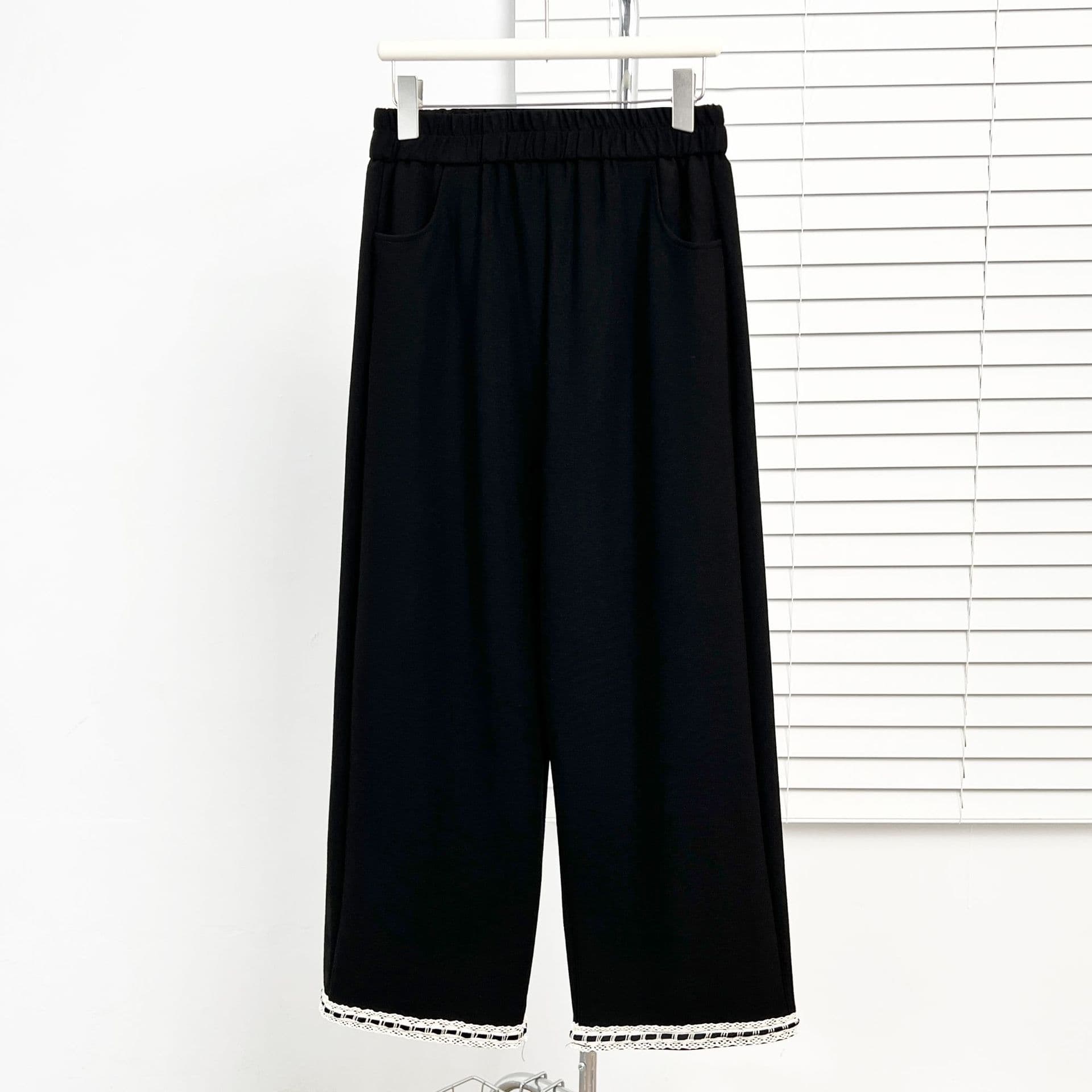 Plus-Size Women's Clothing 2026 Spring New Style Simple Lace-Trimmed Hem Elastic Waist Straight-Leg Pants Casual Cropped Pants 9836