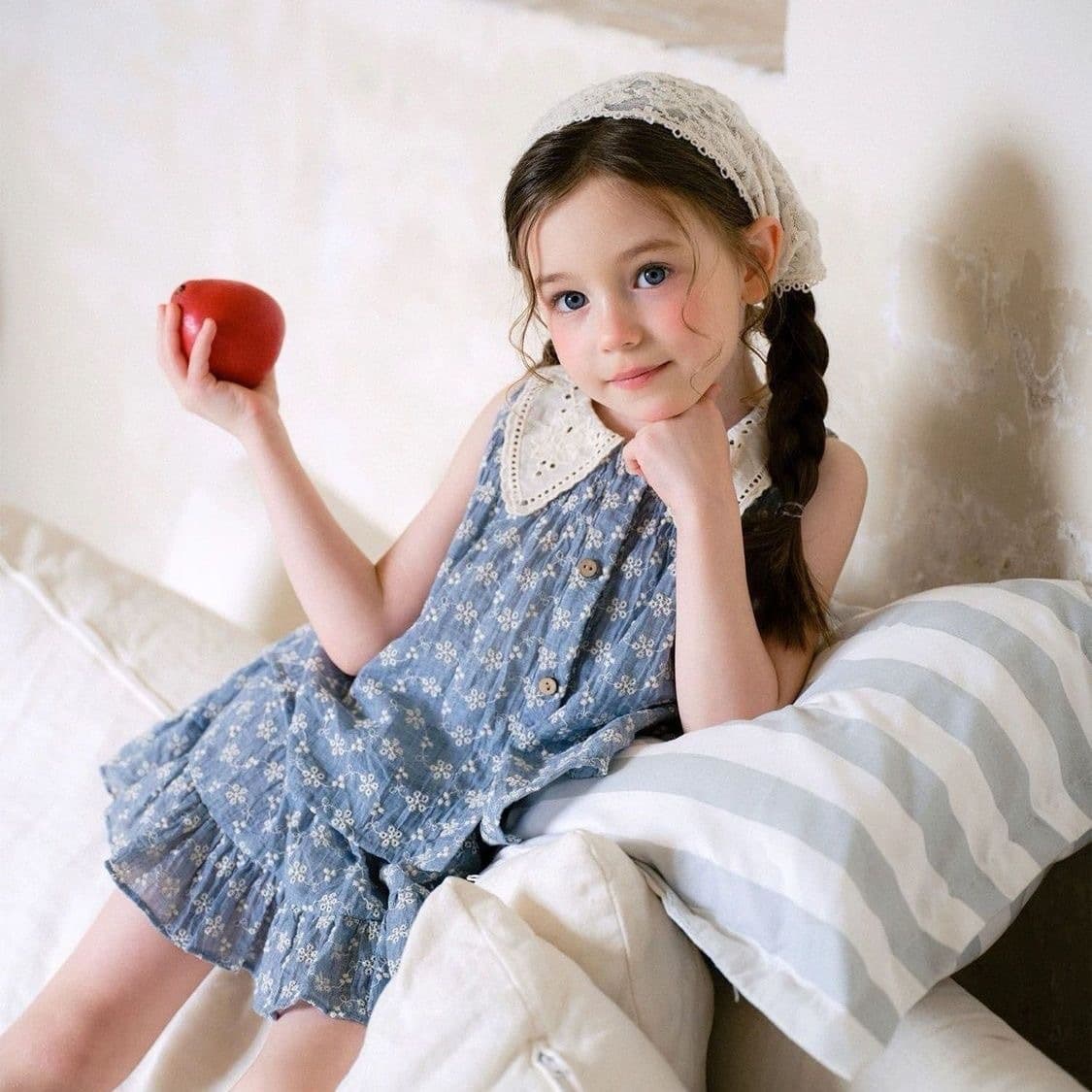 Summer new embroidered lace collar baby blouse for girls, trendy casual two-piece embroidered skirt suit