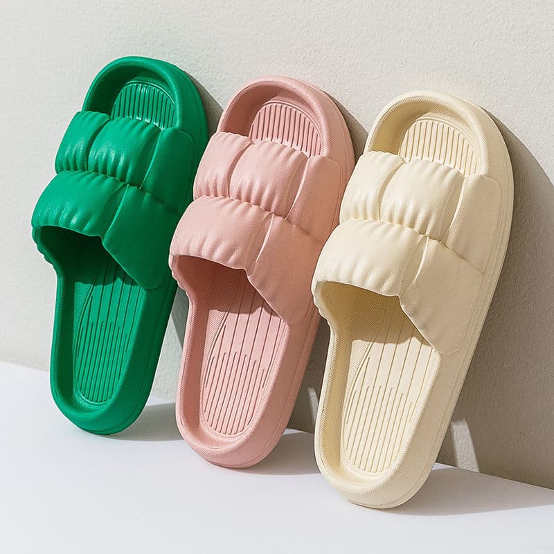 Thick-Soled Soft-Bottom Slippers for Women, Summer Outdoor Wear, Non-Slip Bathroom and Home Use, Internet Celebrity Couple Slippers