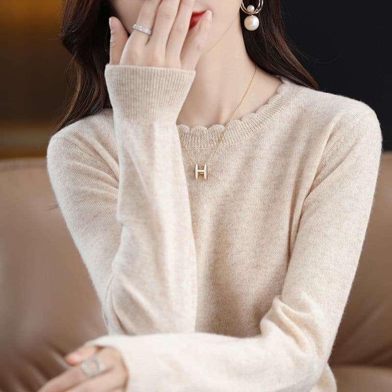 Spring/Autumn Lightweight Lace Round-Neck Base Layer, Loose Plus-Size Versatile Long-Sleeve Knit Top for Women