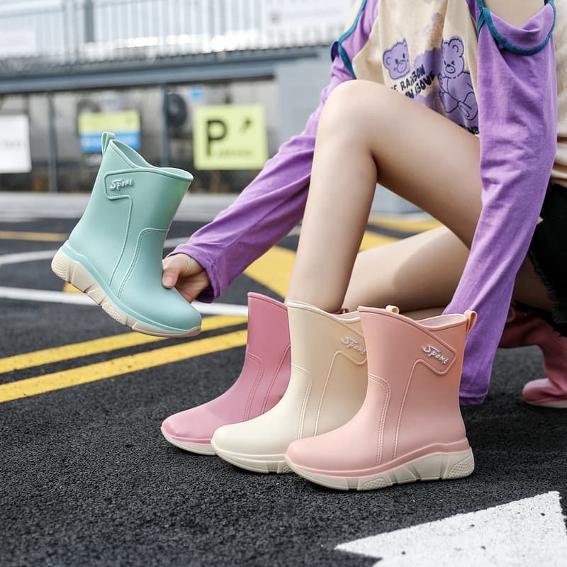 Cross-border fashion mid-calf rain boots for women, thick-soled anti-slip outdoor rubber shoes, waterproof for fishing and car washing