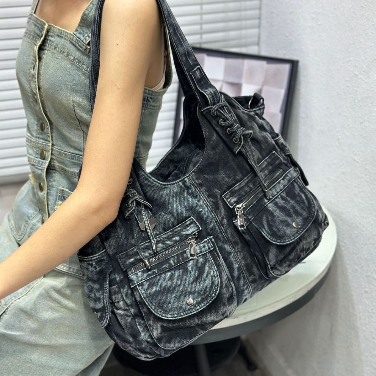 Fashionable Washed Denim Shoulder Crossbody Bag Vintage Large Capacity Commuter Versatile Multi-Pocket Women's Tote Bag
