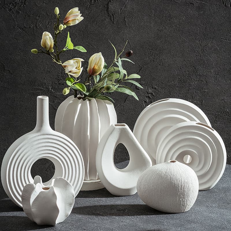 Hotel ceramic vases, minimalist irregular-shaped vases, Nordic style home decor, modern living room decorations, entryway crafts.