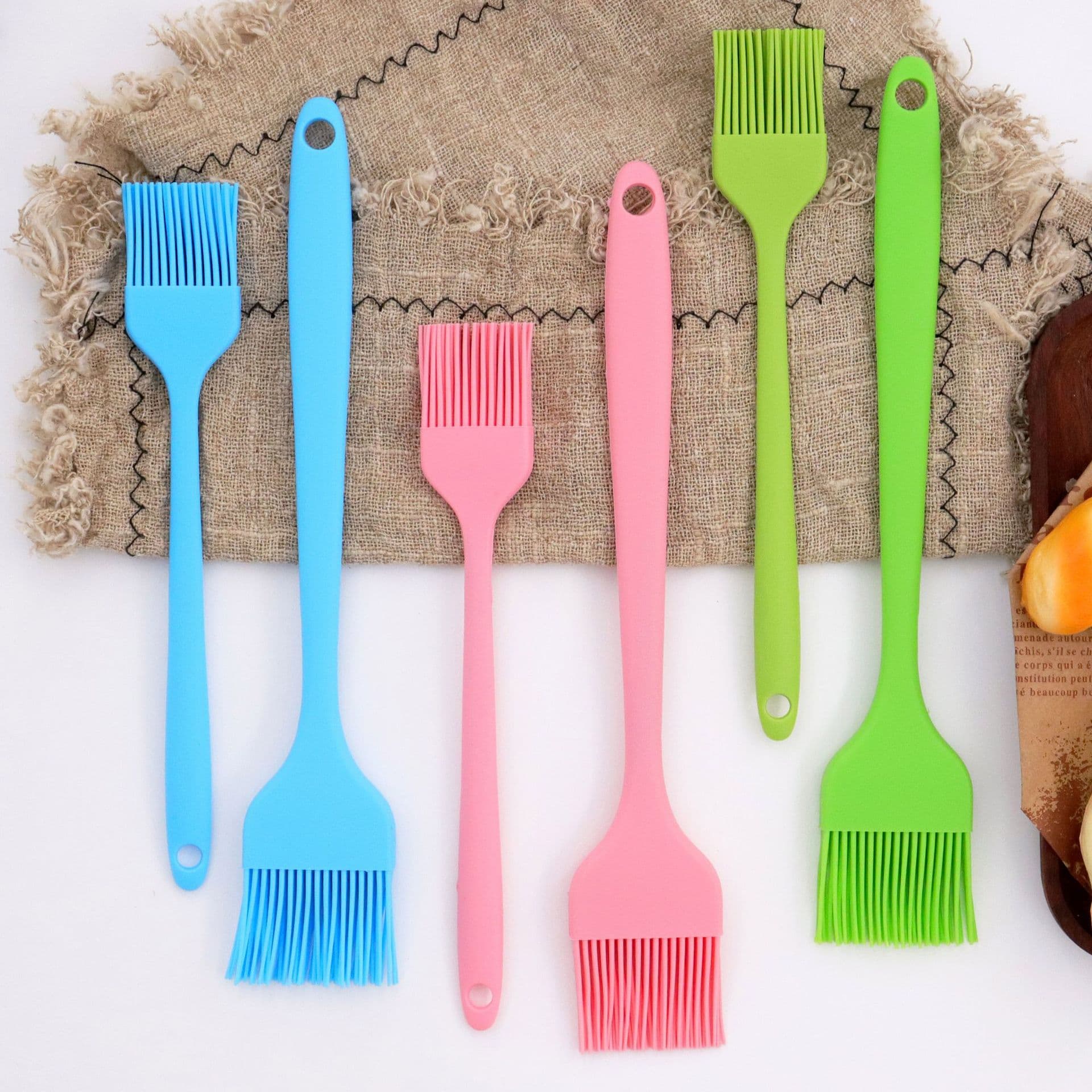 All-in-One Full-Cover Silicone Oil Brush for Barbecue, Cake Cream, Pancake Baking, Food-Grade High-Temperature Resistant Seasoning Brush