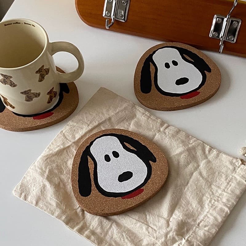 Ins Original Homemade Super Cute Snoopy Cork Coaster Cartoon Dog Shaped Decorative Heat Insulation Cup Mat