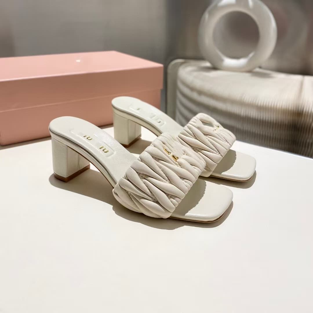2024 New Little Fragrance Style Pleated Thick Sole Sandals for Women, Square Toe Chunky Heel Fashionable Outdoor Versatile Genuine Leather Slippers