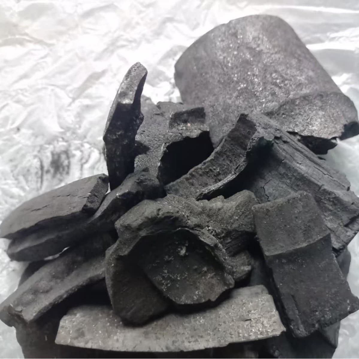 Bamboo charcoal filter media for cooling tower air purification, deodorization, and wastewater filtration in electronics factories