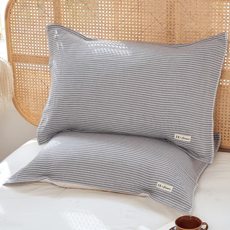 Japanese-style pillow towel with ties, pure cotton gauze thickened and enlarged soft all-cotton couple skin-friendly pillow cover, one pair.
