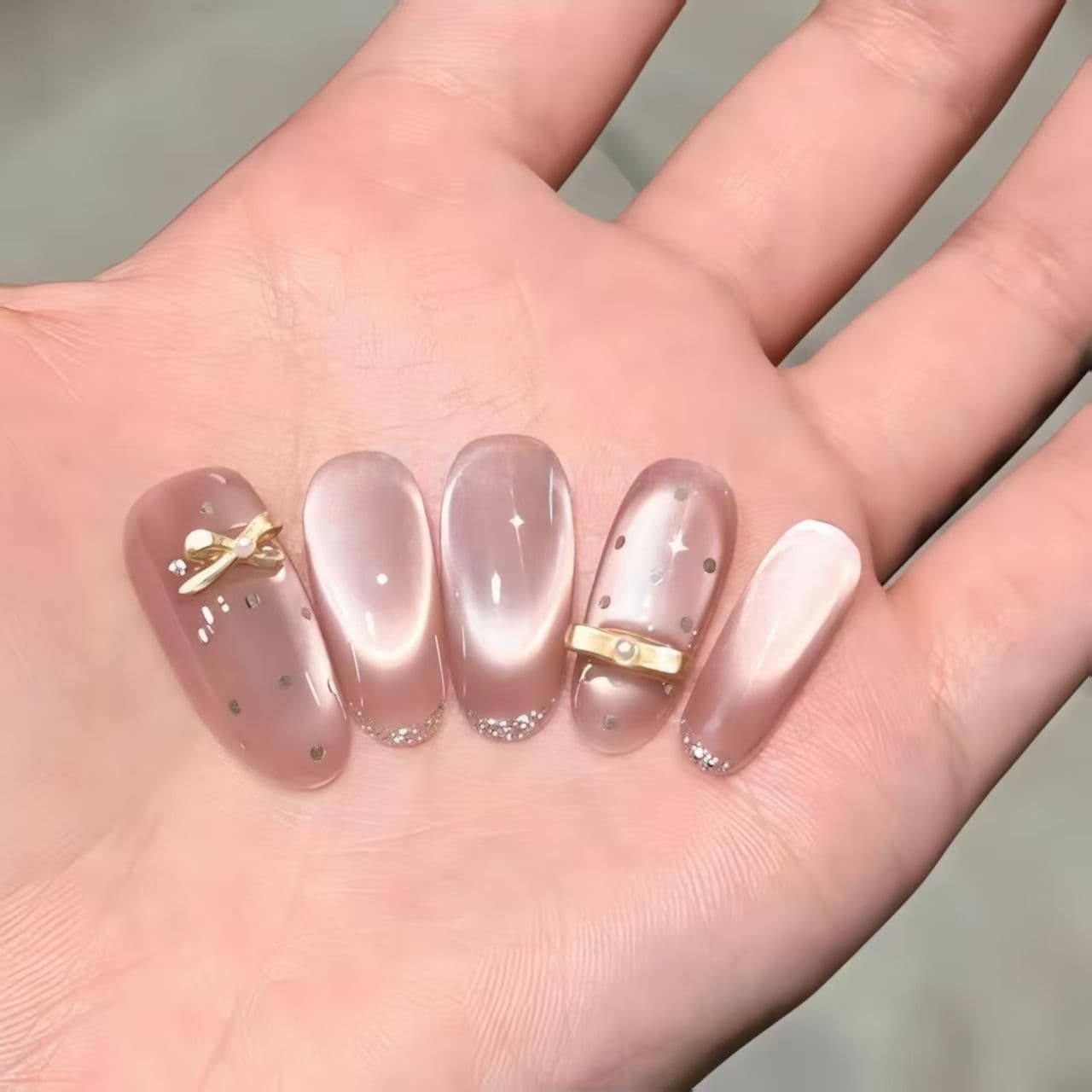 2026 New Style Ice-Clear Glass Bead Cat Eye Press-On Nails, Elegant Versatile Whitening Handmade Ready-to-Wear Nails