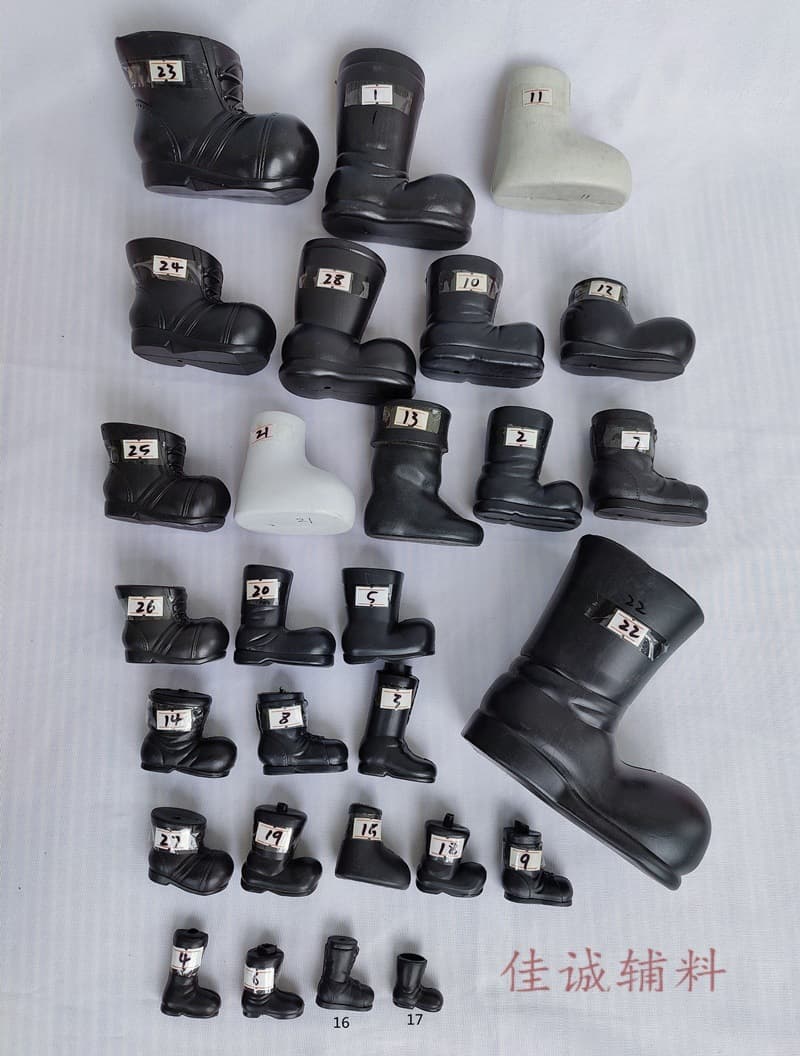 28 Styles Santa Boots Christmas Accessories Craft Decorations Black Plastic Blow Molded Shoes 3-15CM