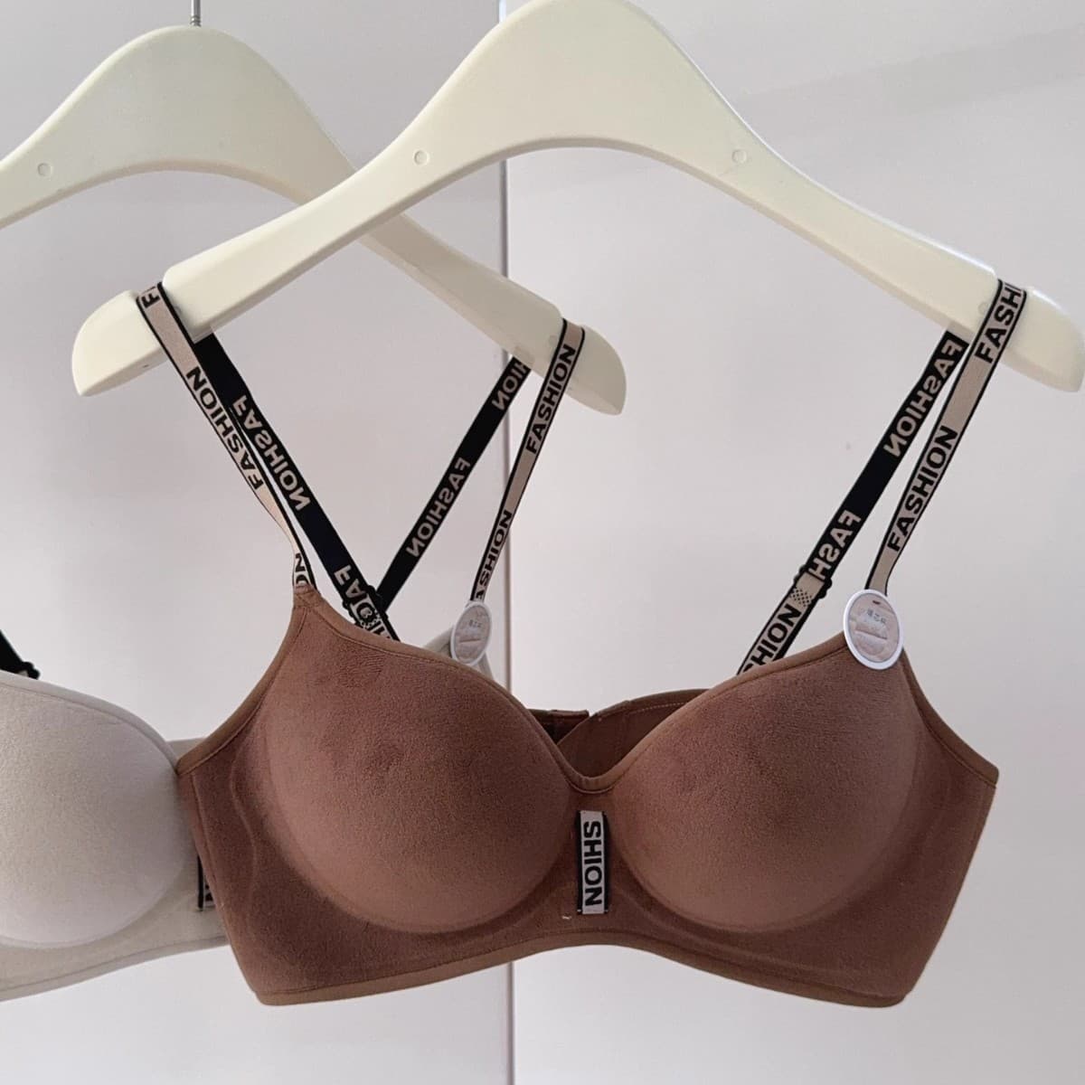 Autumn/Winter New Brushed Underwear for Women, Small Bust, Push-Up, Makes AA Cups Look Larger, Thickened, Wire-Free Bra