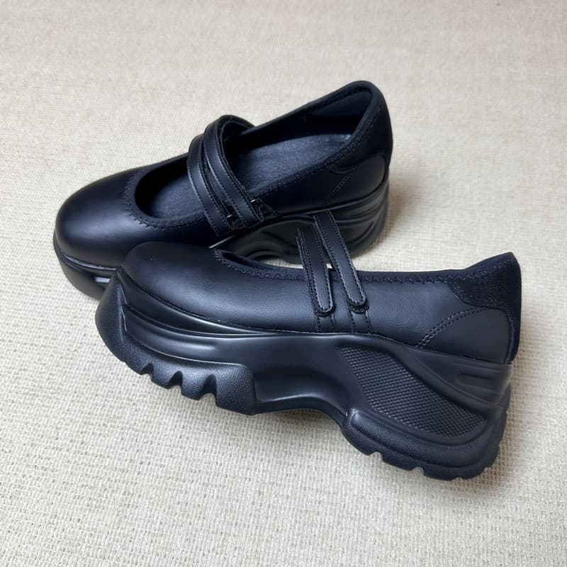 French-style chunky heeled Mary Jane shoes, low-cut platform, new spring 2025 style, preppy and elegant, perfect for pairing with skirts, loafers.