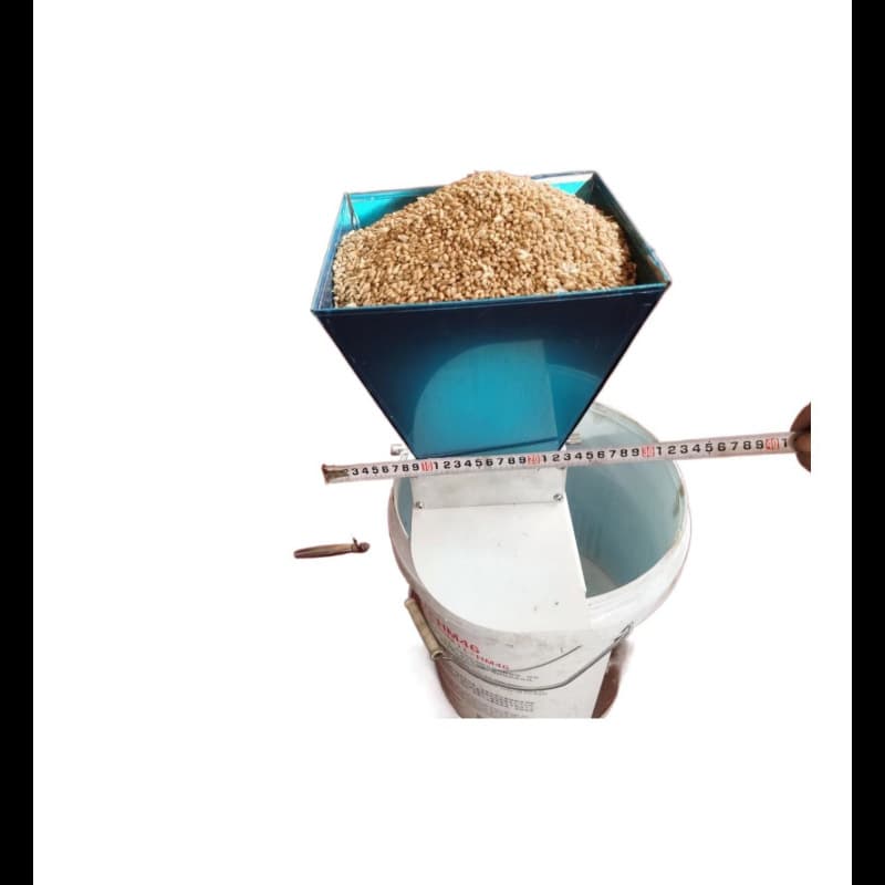 Metal base malt grinder, stainless steel malt grinder, household grain grinder