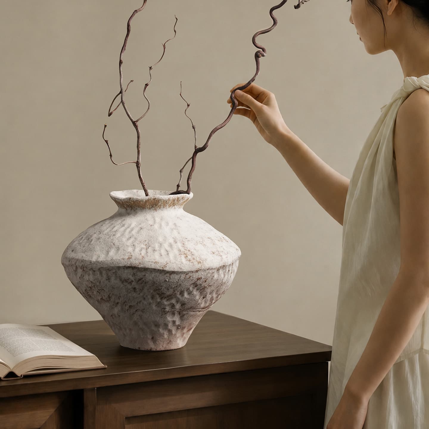 Ceramic Vase Hotel Restaurant Wabi-Sabi Style Coarse Pottery Vase Handmade Homestay Zen White Frost Flower Arrangement Vintage Nostalgic Flower Vessel