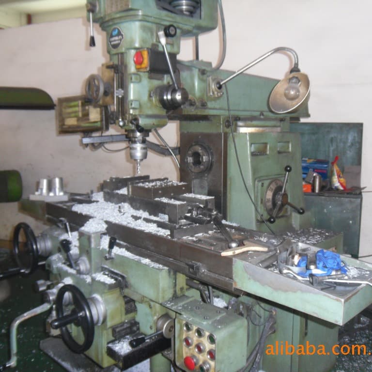 Professional milling machine repair service available in Foshan, Shunde, and Shantou. Tel: 13670097236