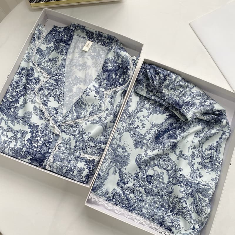 2026 Summer Light Luxury Vintage Print Pajama Set for Women, Short Sleeve with Lace Trim, Loose Fit, Slimming, High-End Loungewear