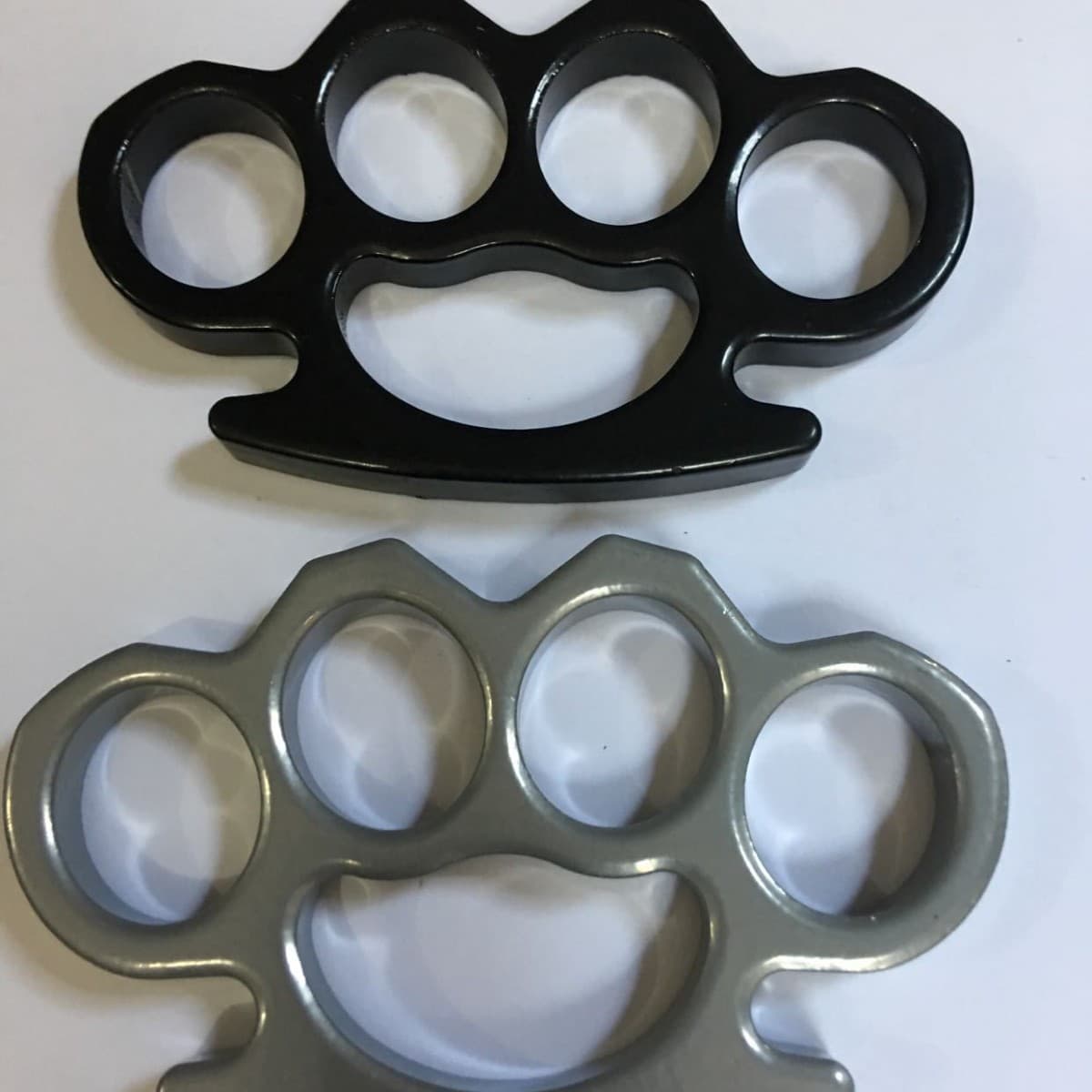 Iron Outdoor Self-Defense Tool Car Window Breaker Glass Breaking Portable Equipment Knuckle Duster Four-Finger Loop Punch Glove Defense