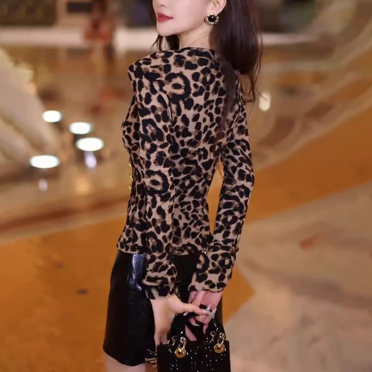 [40s Cool Silk Cotton] Leopard Print Long-Sleeve T-Shirt V-Neck Base Layer Slim-Fit Regular Fit