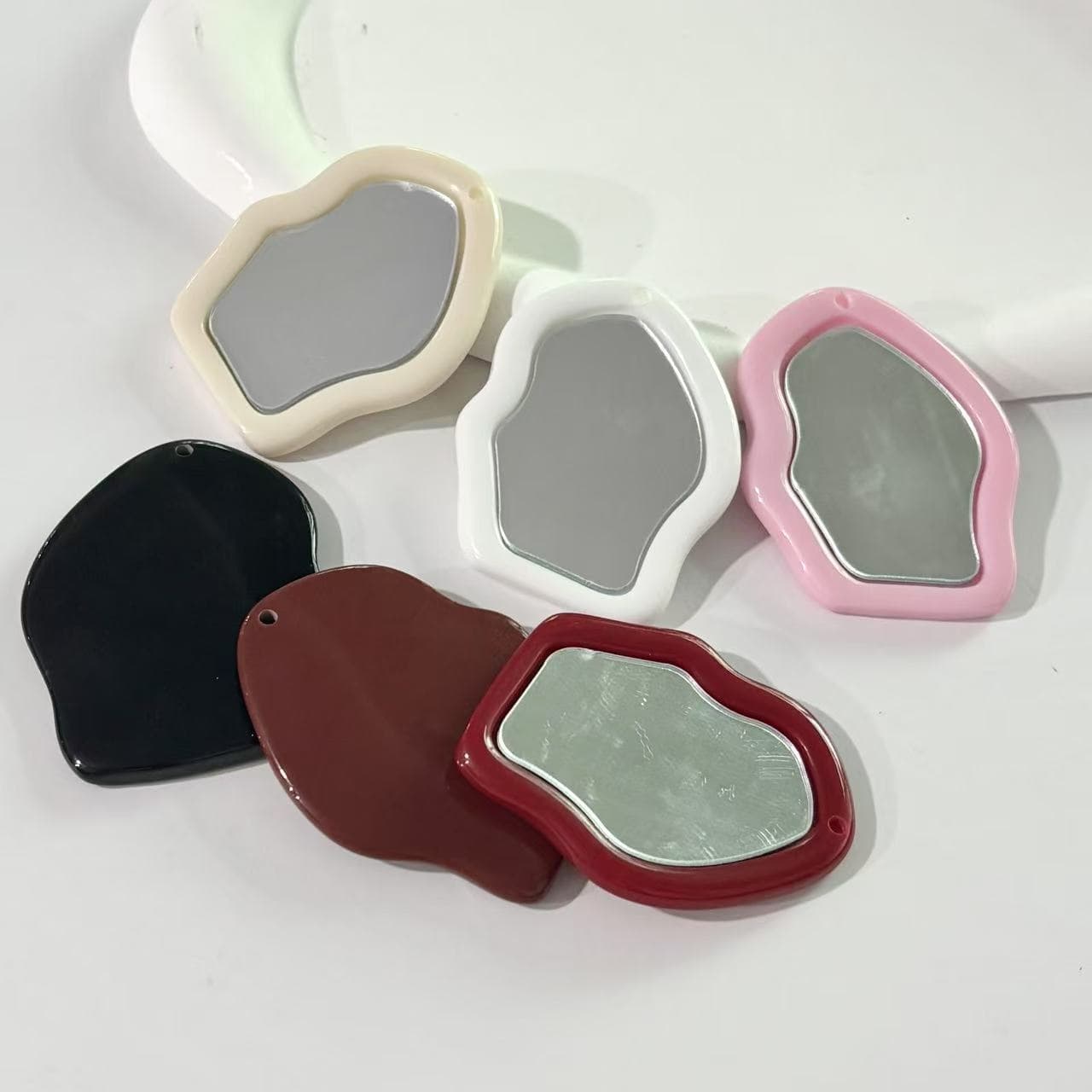 Acrylic painted irregular perforated mirror pendant DIY car pendant bracelet phone chain bag charm accessories