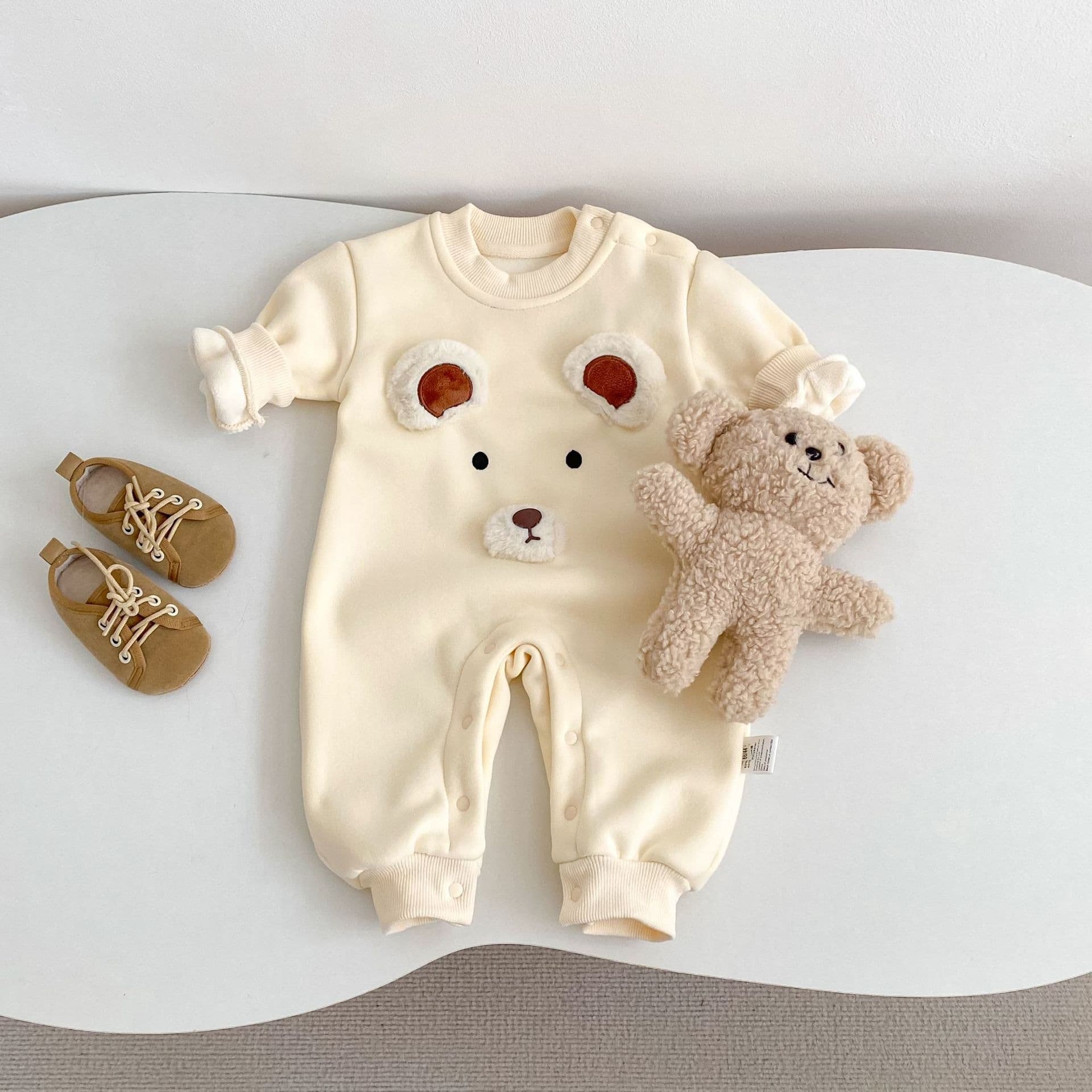 Baby winter clothing 2026 winter new style bear Korean sweatshirt long crawl jumpsuit for male and female babies 0-3 years old