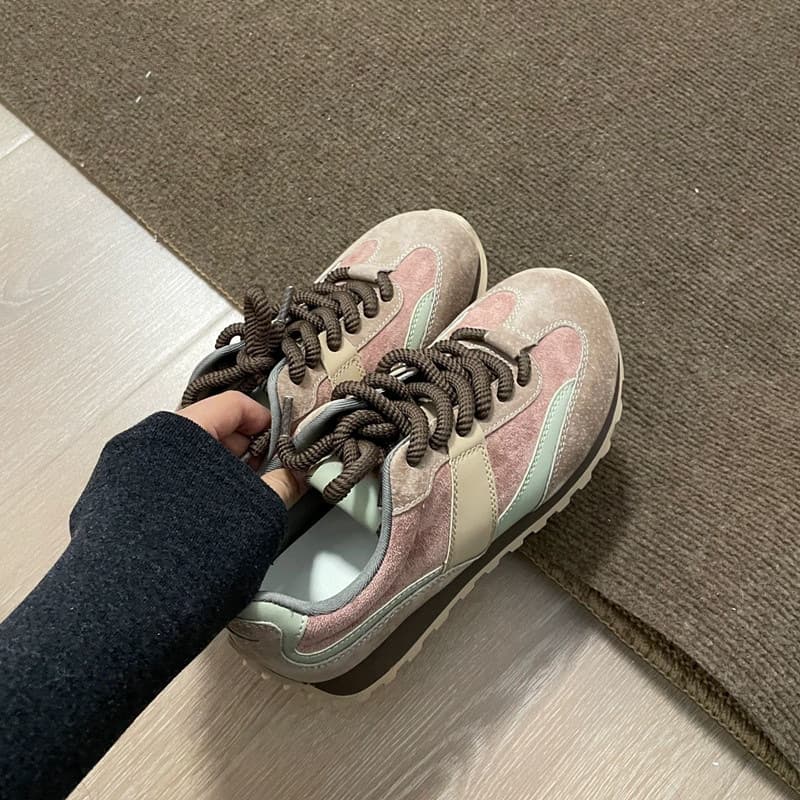 Women's 2026 Spring and Autumn New Style Sneakers with Soft, Non-Slip Sole, Versatile and Lightweight, Comfortable for Travel